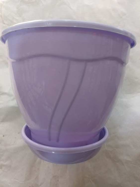 گلدان با زیره